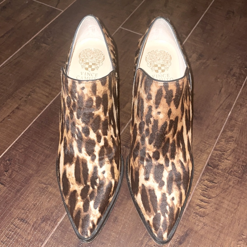 Leopard Vince Camuto booties 🖤🤎